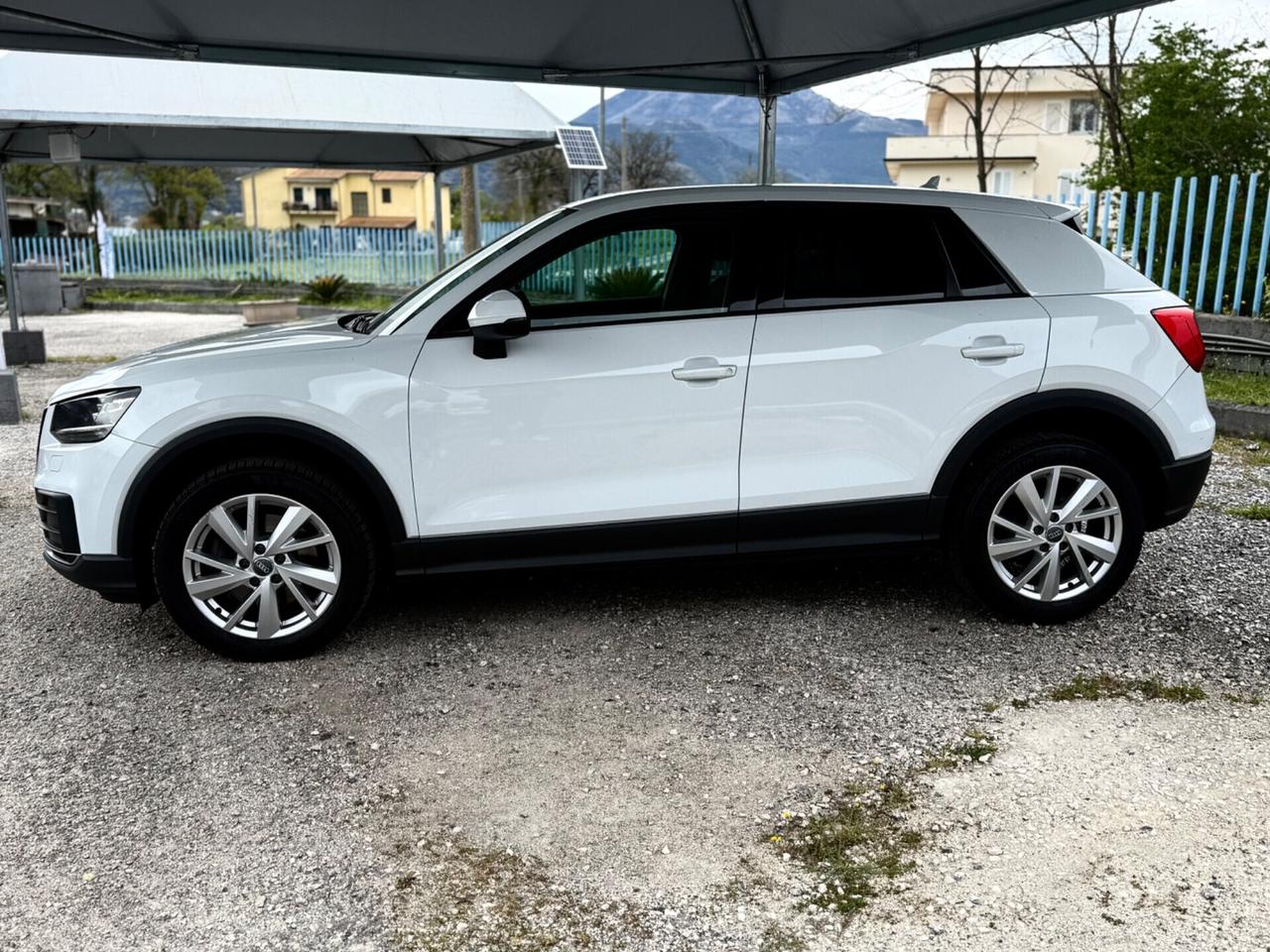 AUDIQ2 1.6 TDI S tronic *NAVI