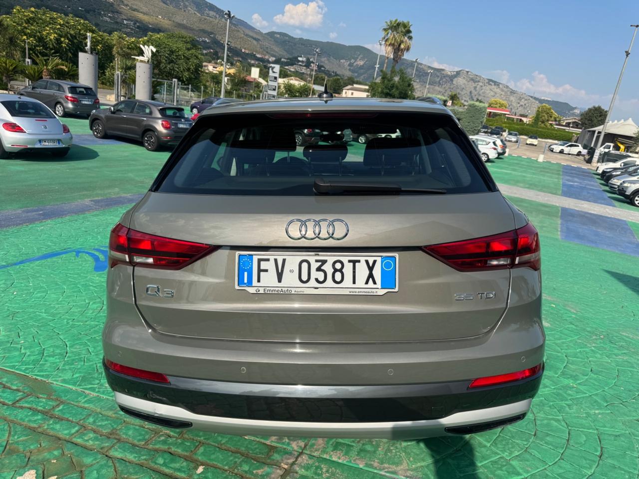Audi Q3 2.0 TDI 150 CV S tronic line Edition