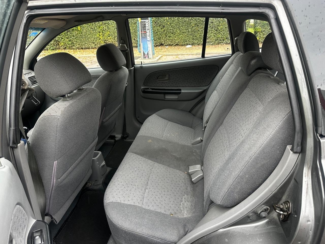 Kia Rio 1.5i 16V cat 5 porte LS Top