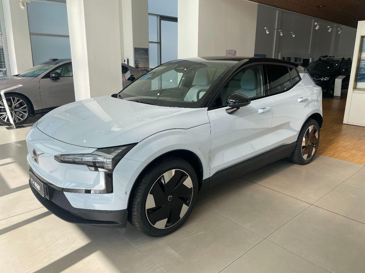 VOLVO - EX30 - Single Motor Ext. Range RWD Ultra