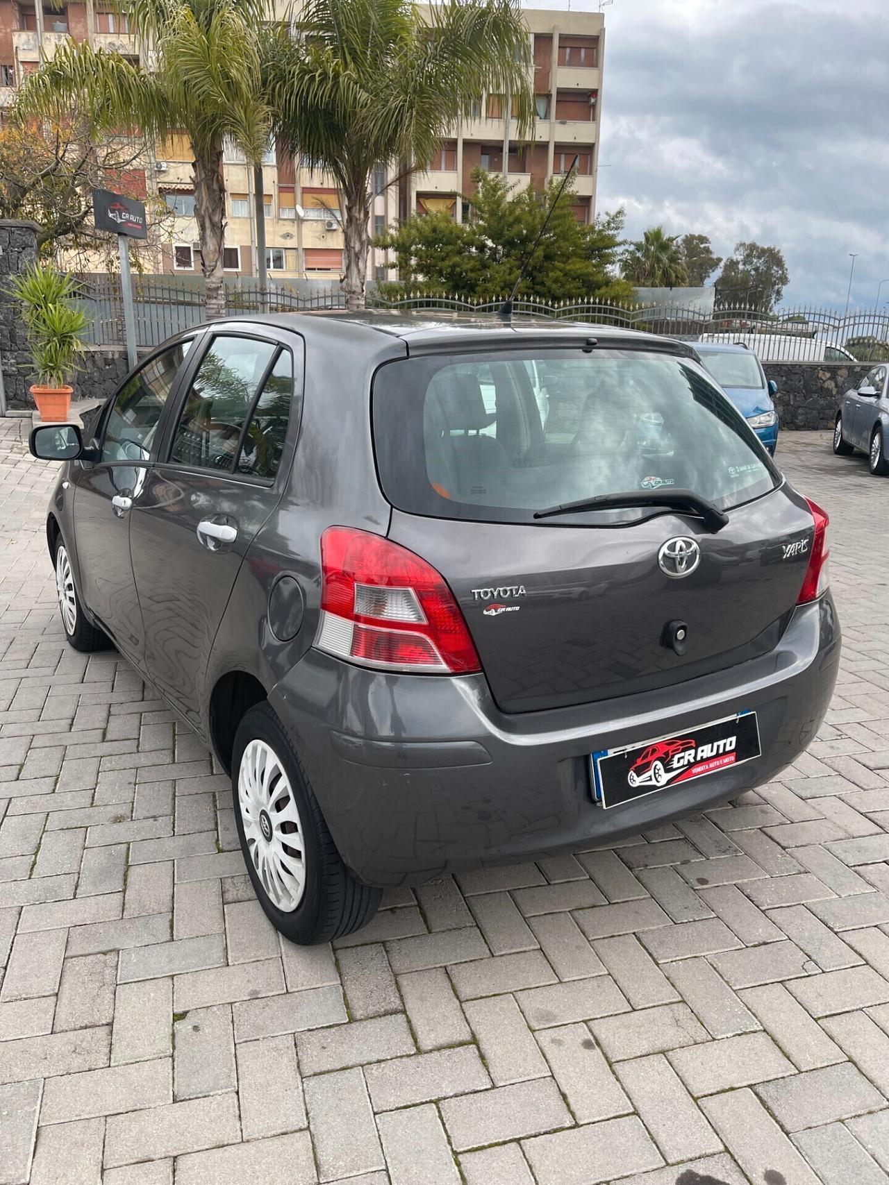 Toyota Yaris 1.0 5 porte Sol