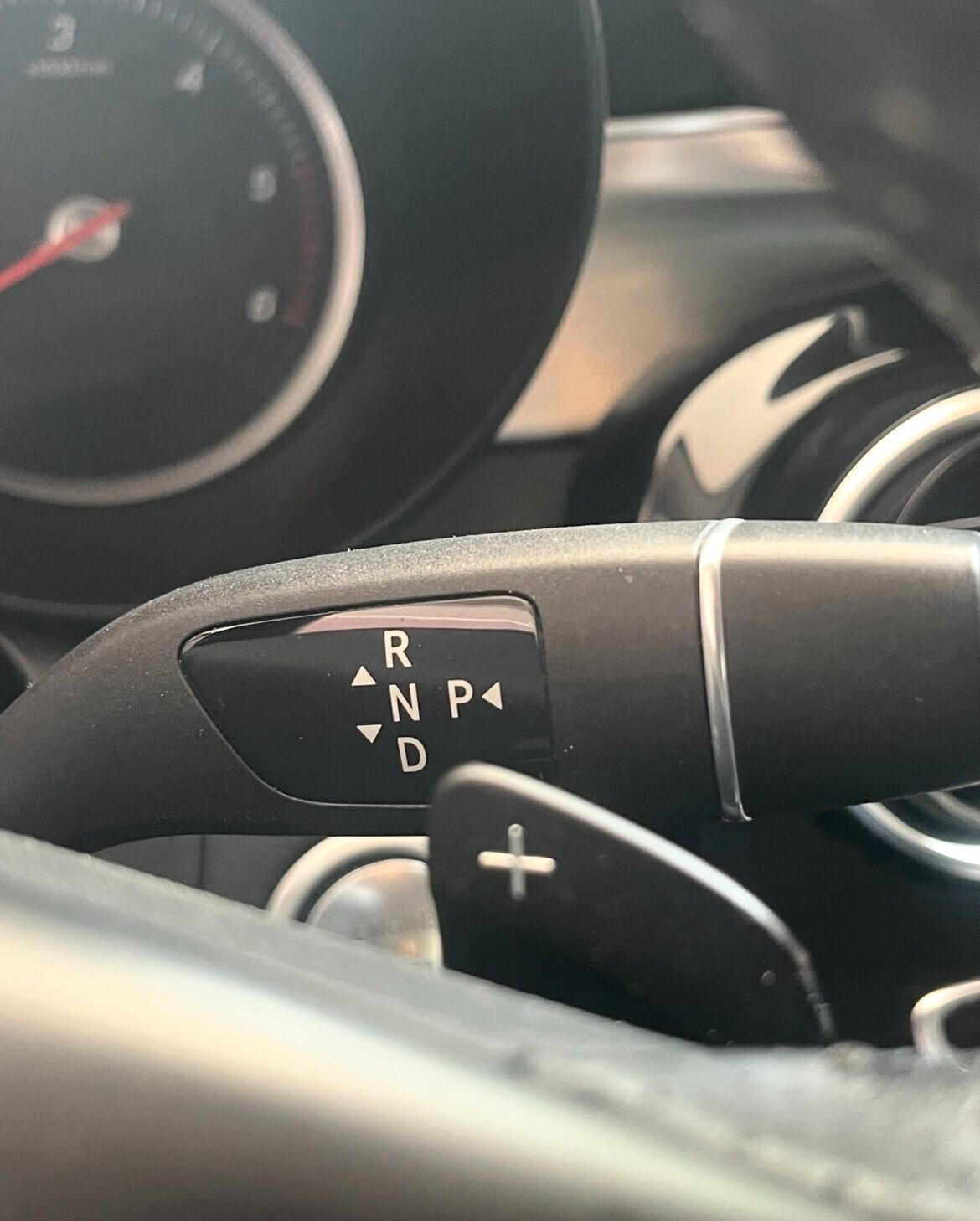 MERCEDES-BENZ GLC 250 D 4MATIC PREMINUM AUTOMATICO CERCHI 18 PELLE TOTALE TELECAMERA 360 GRADI