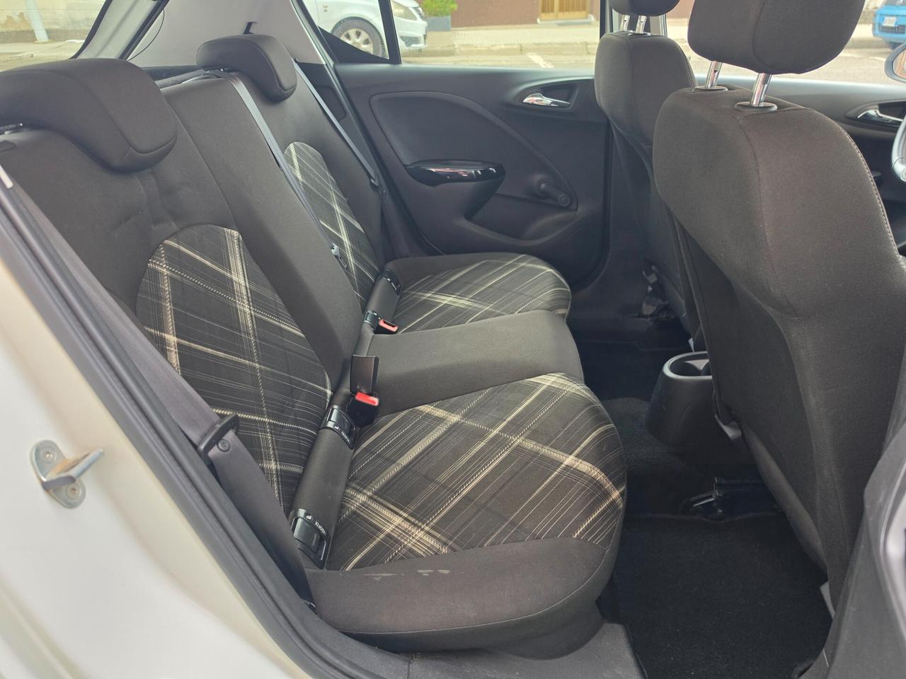 Opel Corsa 1.2 5 porte b-Color
