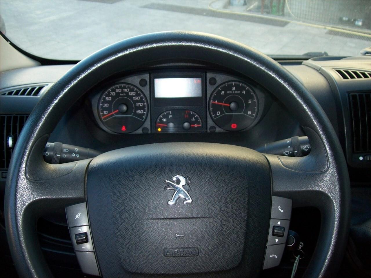 Peugeot Boxer 333 L2H2 2.2 BlueHDi 140CV