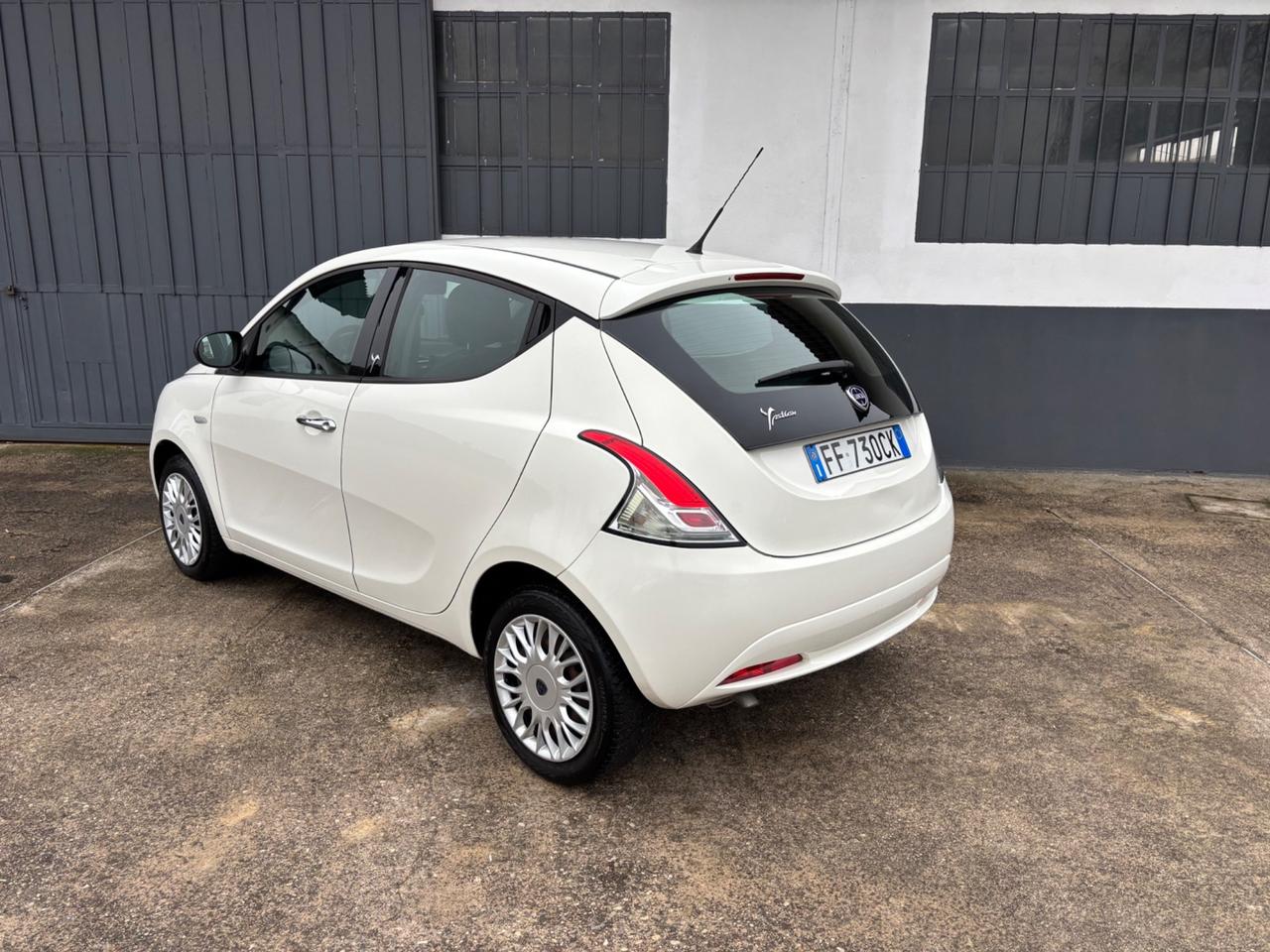 Lancia Ypsilon 1.3 MJT 95 CV. Garanzia.Neopatentati