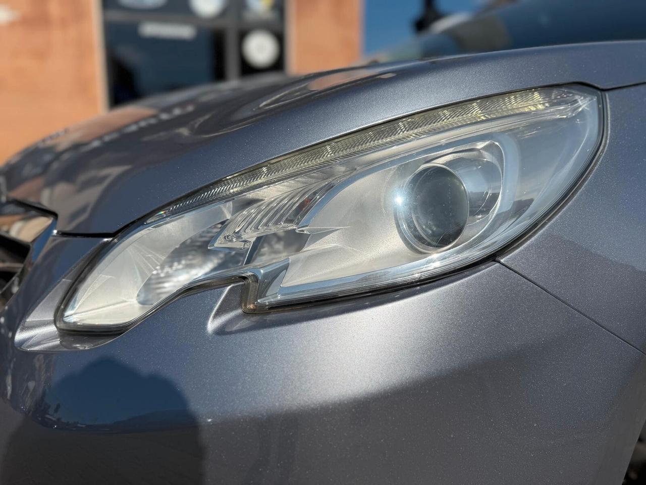 Peugeot 2008 1.6 e-HDi 115 CV Allure BLOCK SYSTEM