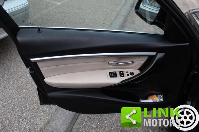 BMW 320 d Touring Msport con tettuccio panoramico