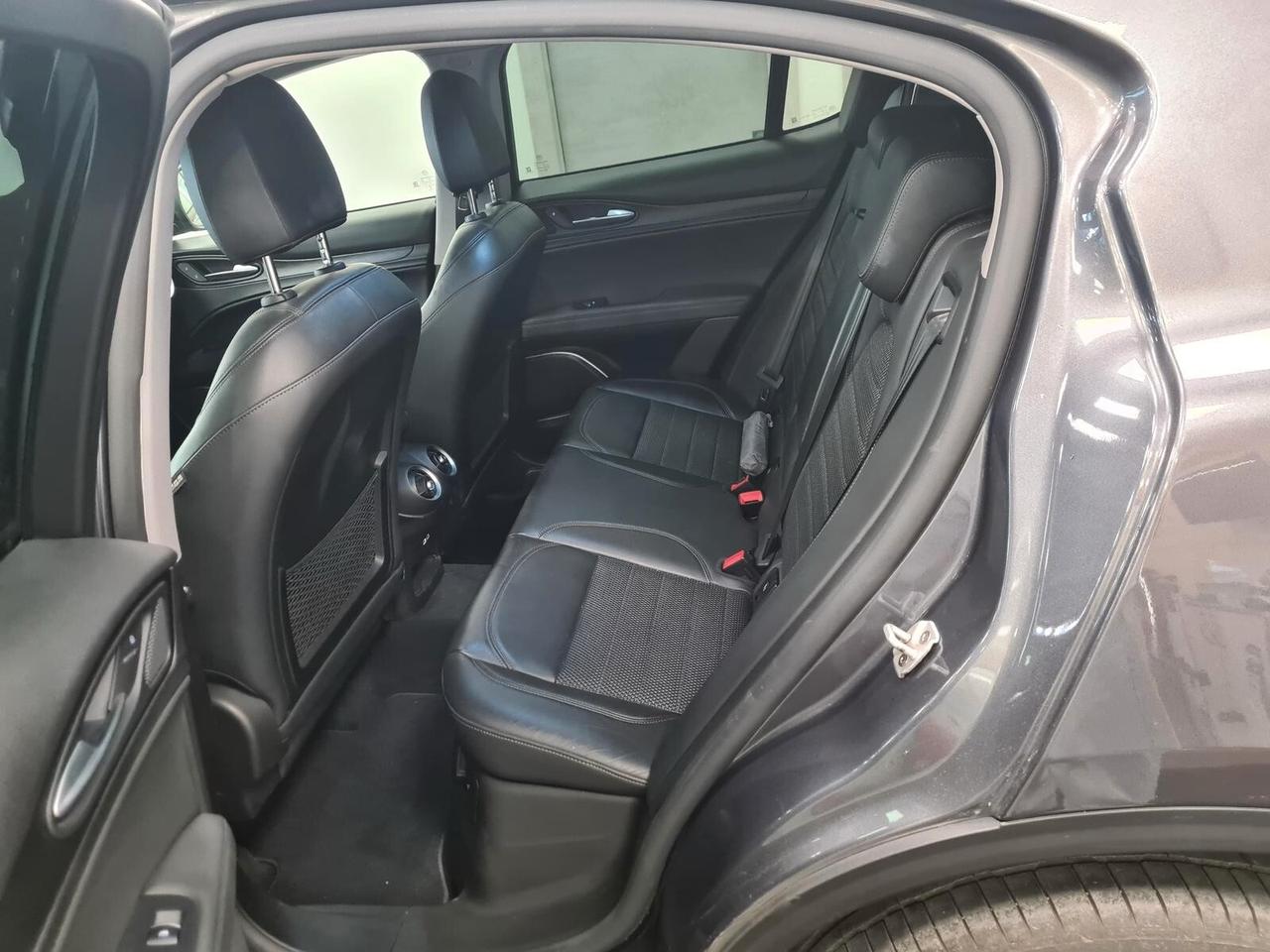 Alfa Romeo Stelvio 2.2 Turbodiesel 210 CV AT8 Q4 Super