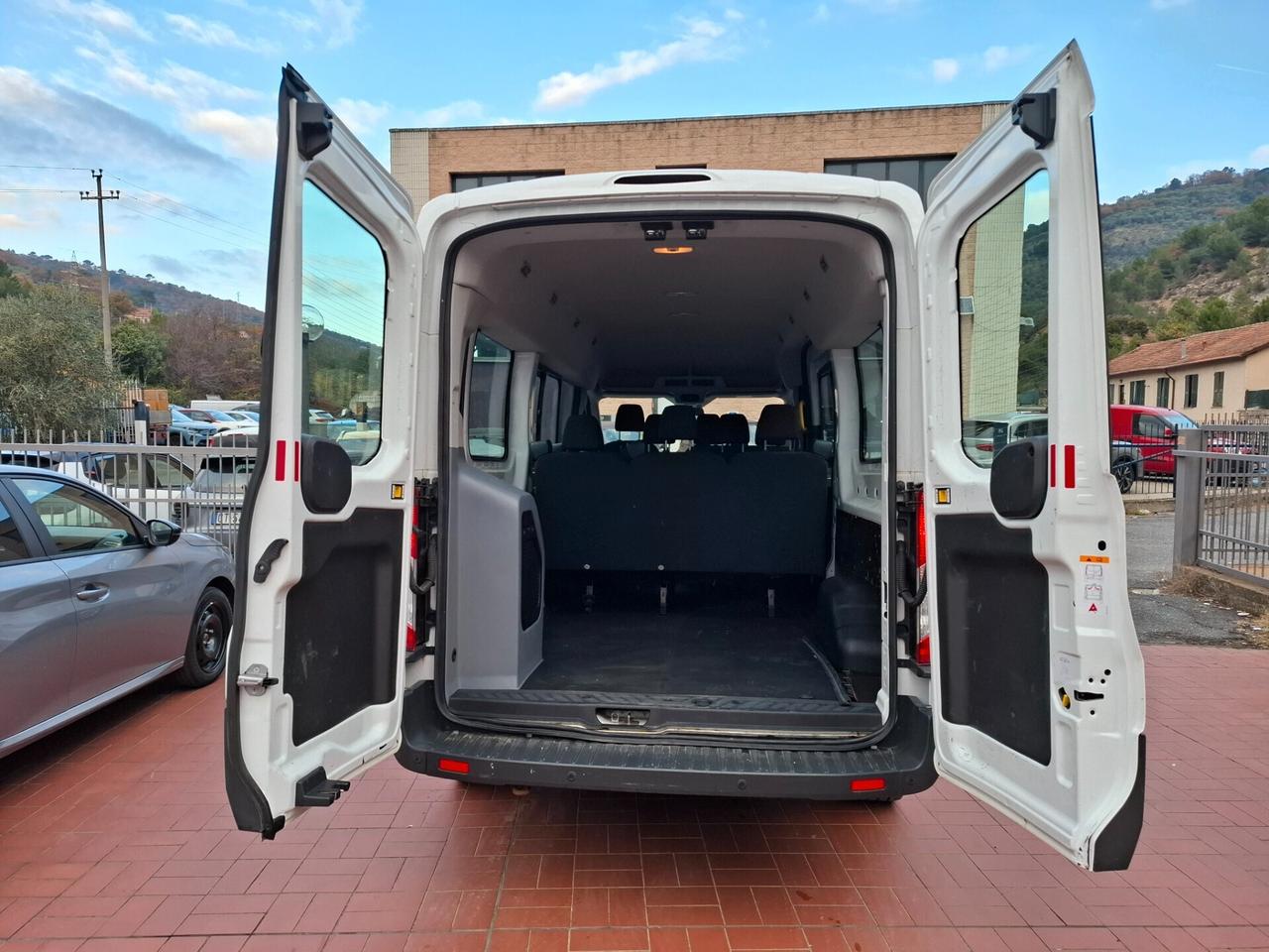 Ford Transit 350 2.0TDCi EcoBlue 130CV PL-TM Combi Trend