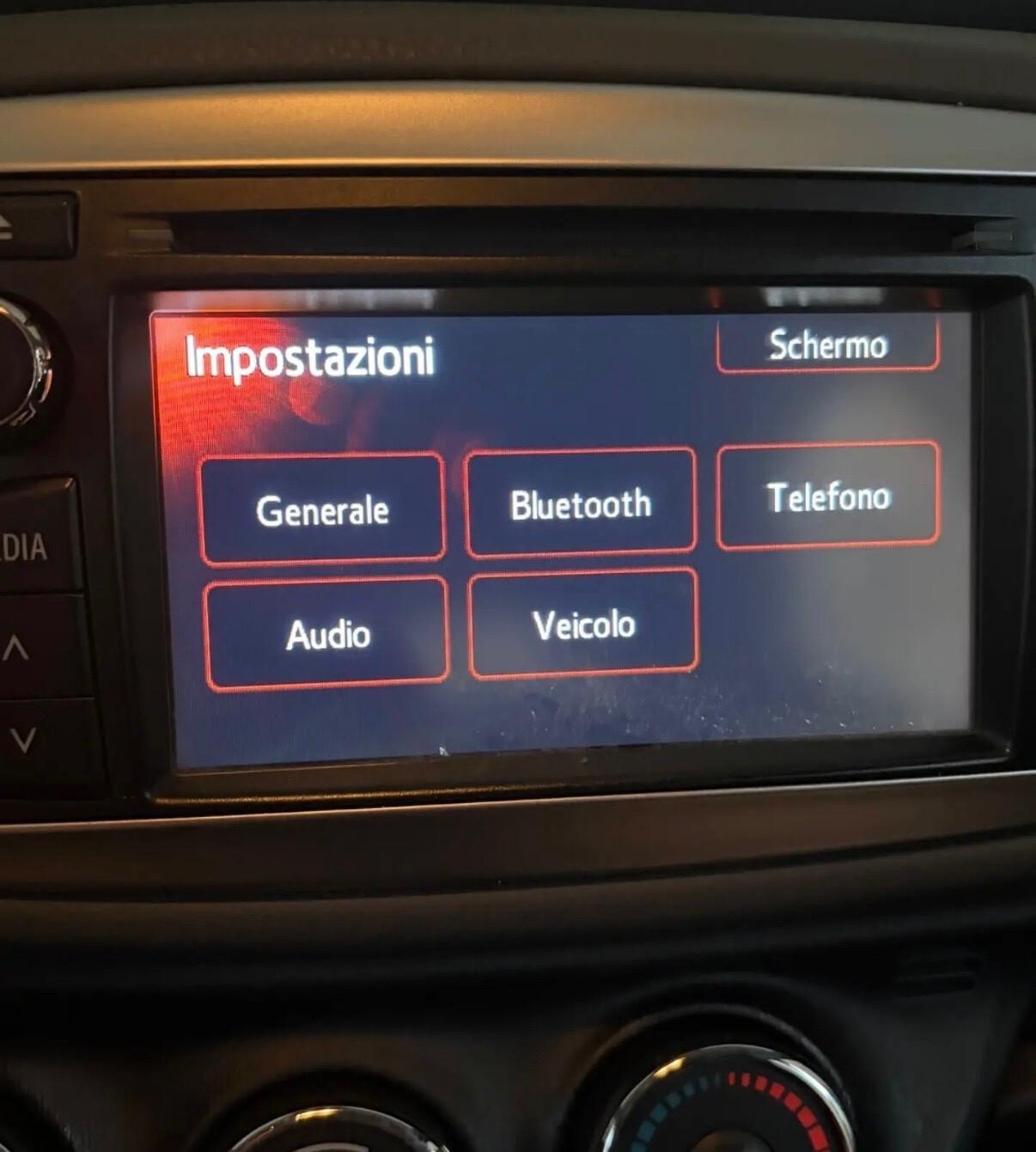 Toyota Yaris 1.0 5 porte Lounge