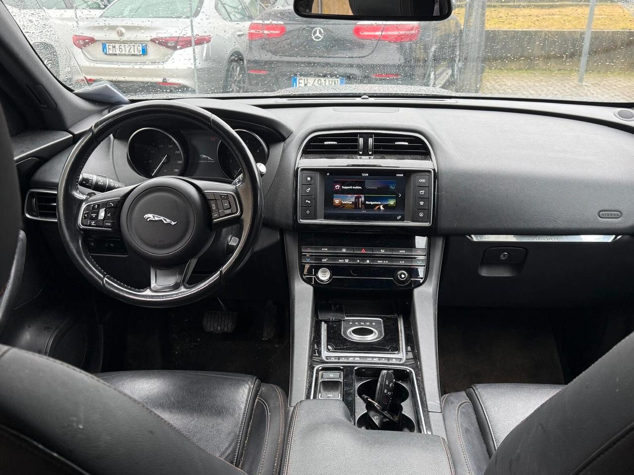 Jaguar F-Pace 2.0 D 180 CV AWD aut. Prestige