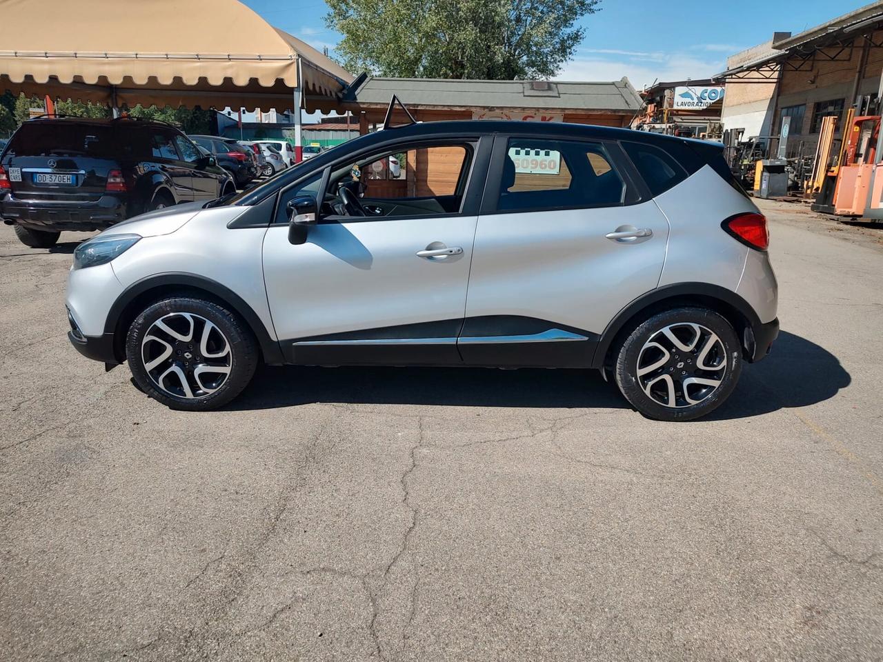 Renault Captur 0.9 TCe 12V 90 CV Start&Stop Live, VEICOLO EURO 5B, OK NEOPATENTATI, GARANZIA L.12 MESI