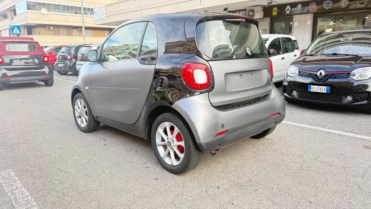 Smart ForTwo 70 1.0 twinamic Passion LED NAVI PANORAMA CERCHI 15 PDC