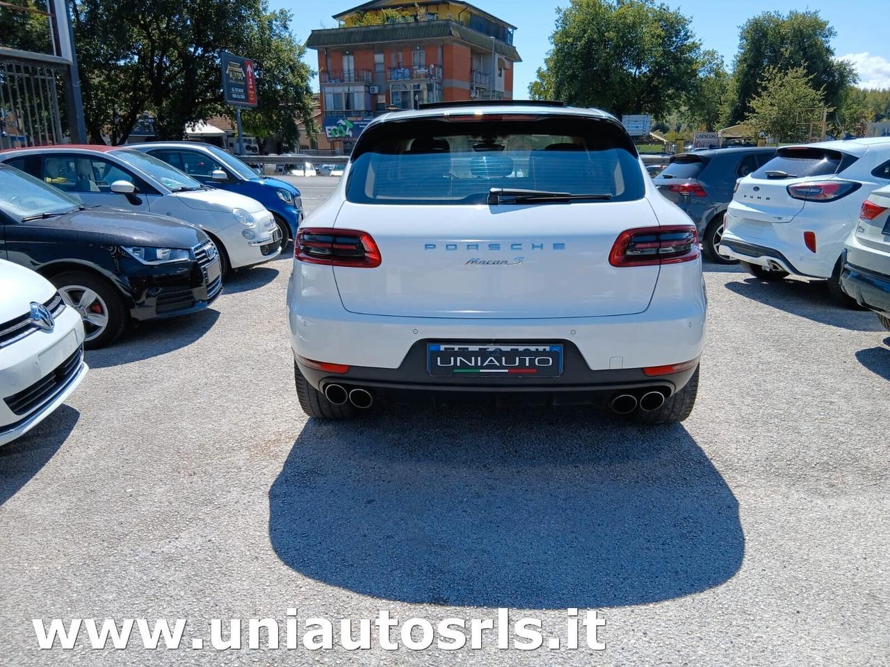 Porsche Macan S