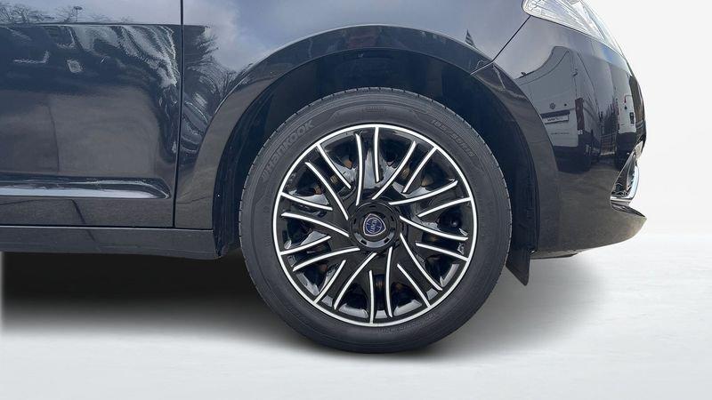 Lancia Ypsilon III 2015 5 Porte 1.2 Ecochic 69cv Gold my16