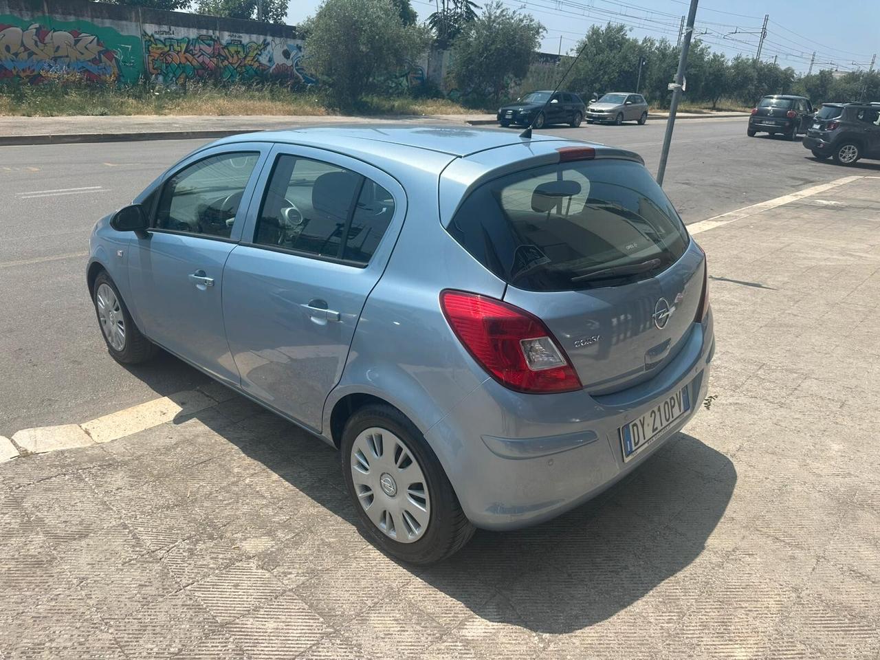 Opel Corsa 1.2 5 porte Cosmo
