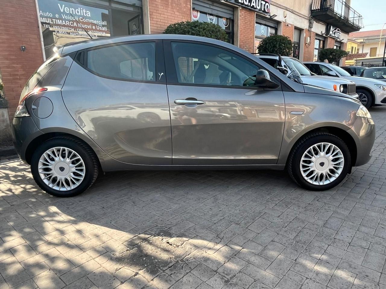 Lancia Ypsilon 1.2 FIRE 69 CV 5 porte Gold