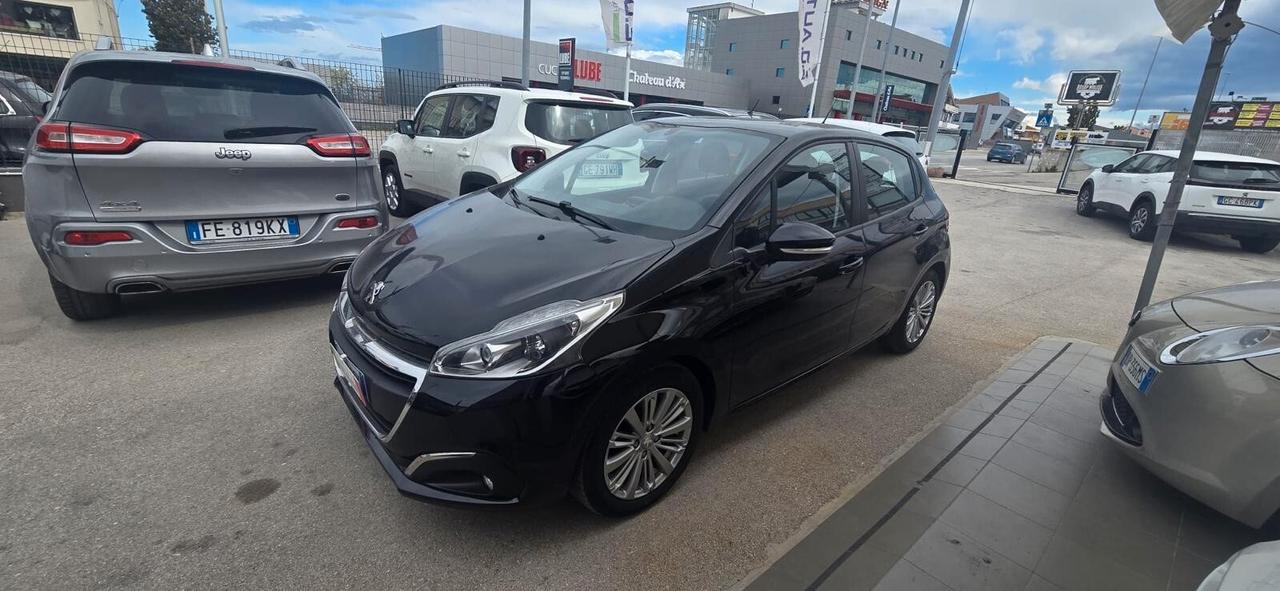 Peugeot 208 PureTech 82 5 porte Allure