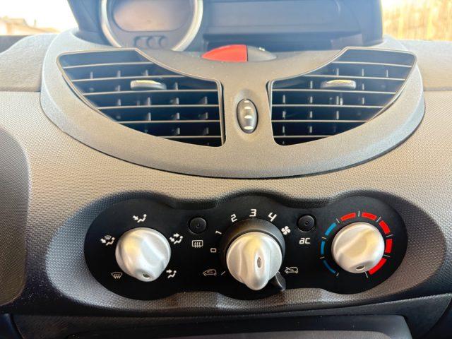 RENAULT Twingo 1.2 16V Live OK NEOPATENTATI UNICO PROPRIETARIO