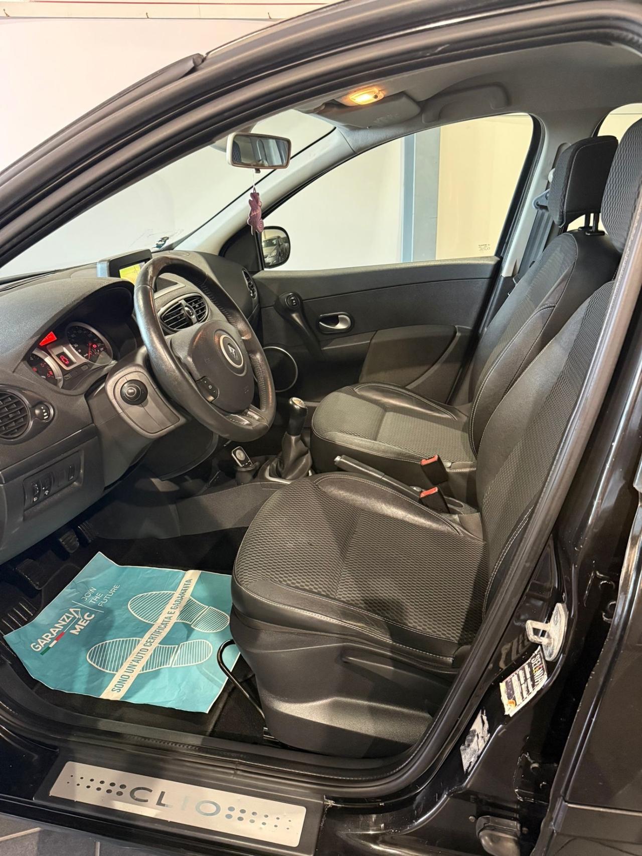 Renault Clio 1.5 dCi 85CV-NEOPATENTATI