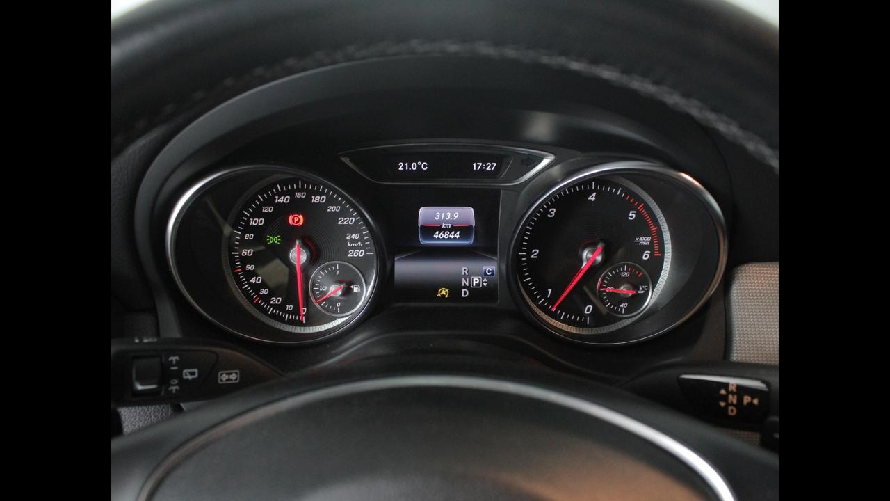 Mercedes-Benz GLA-X156 2017 - GLA 200 d Sport auto