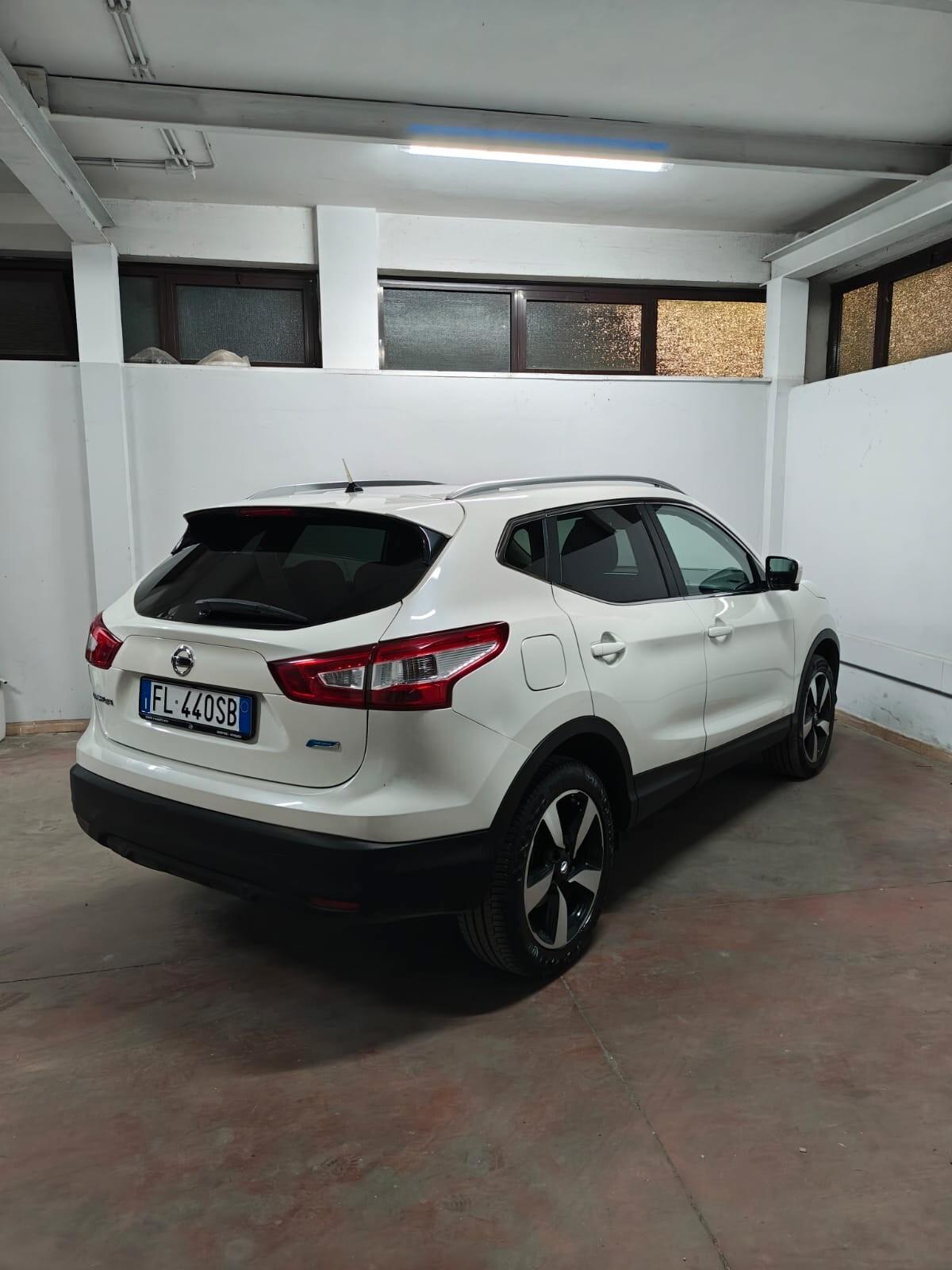 Nissan Qashqai 1.5 dCi N-Connecta