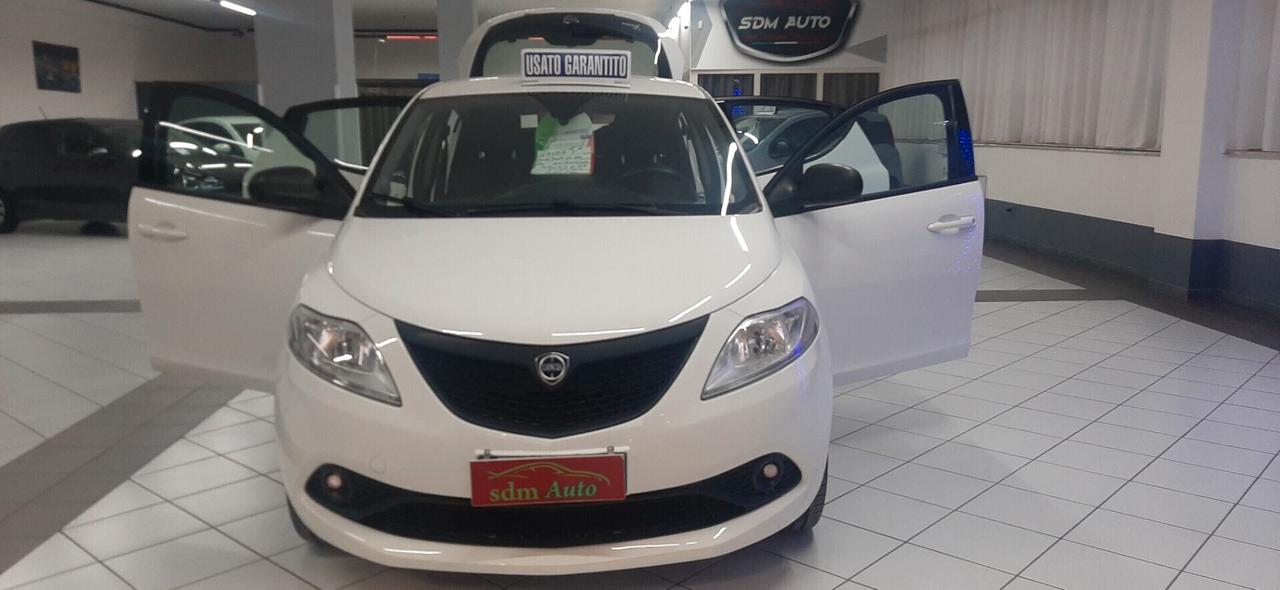 Lancia Ypsilon 1.2 69 CV 5 porte S&S Gold