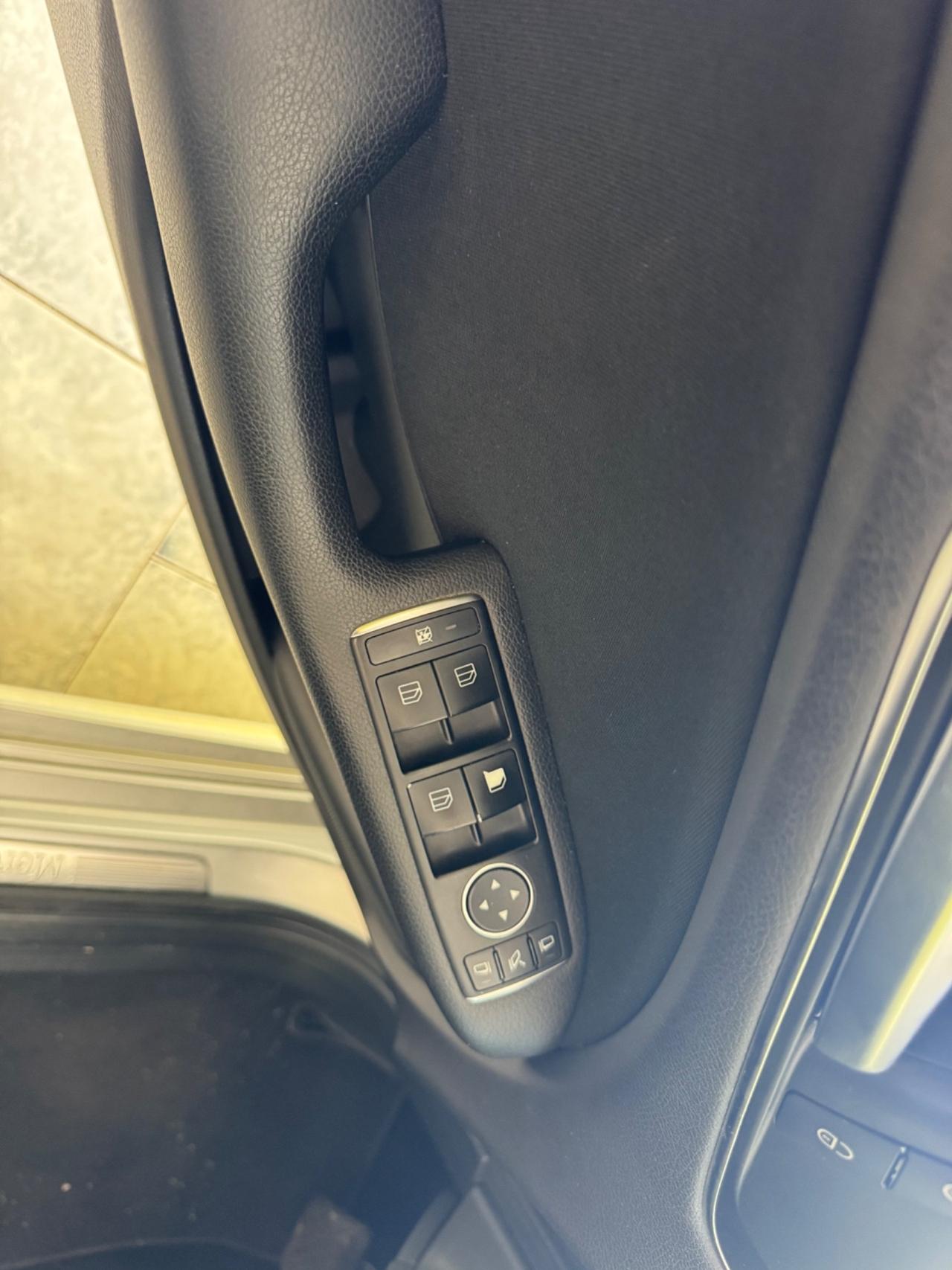 Mercedes-benz B 180 CDI Automatic Premium Diesel