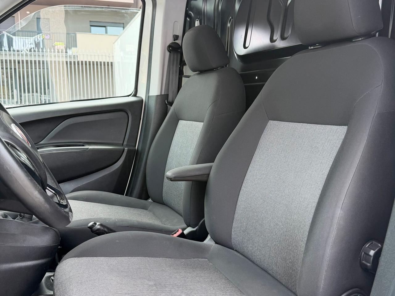 FIAT DOBLO' MAXI 1.6 DOPPIA PORTA LAT FURG