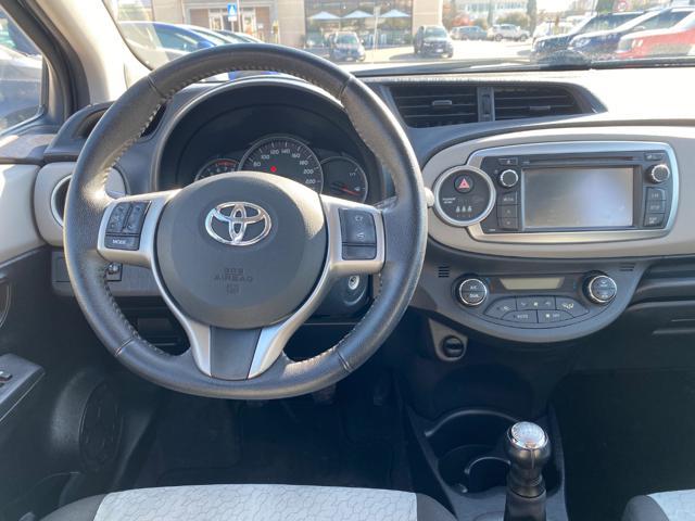 TOYOTA Yaris 1.0 5 porte Lounge