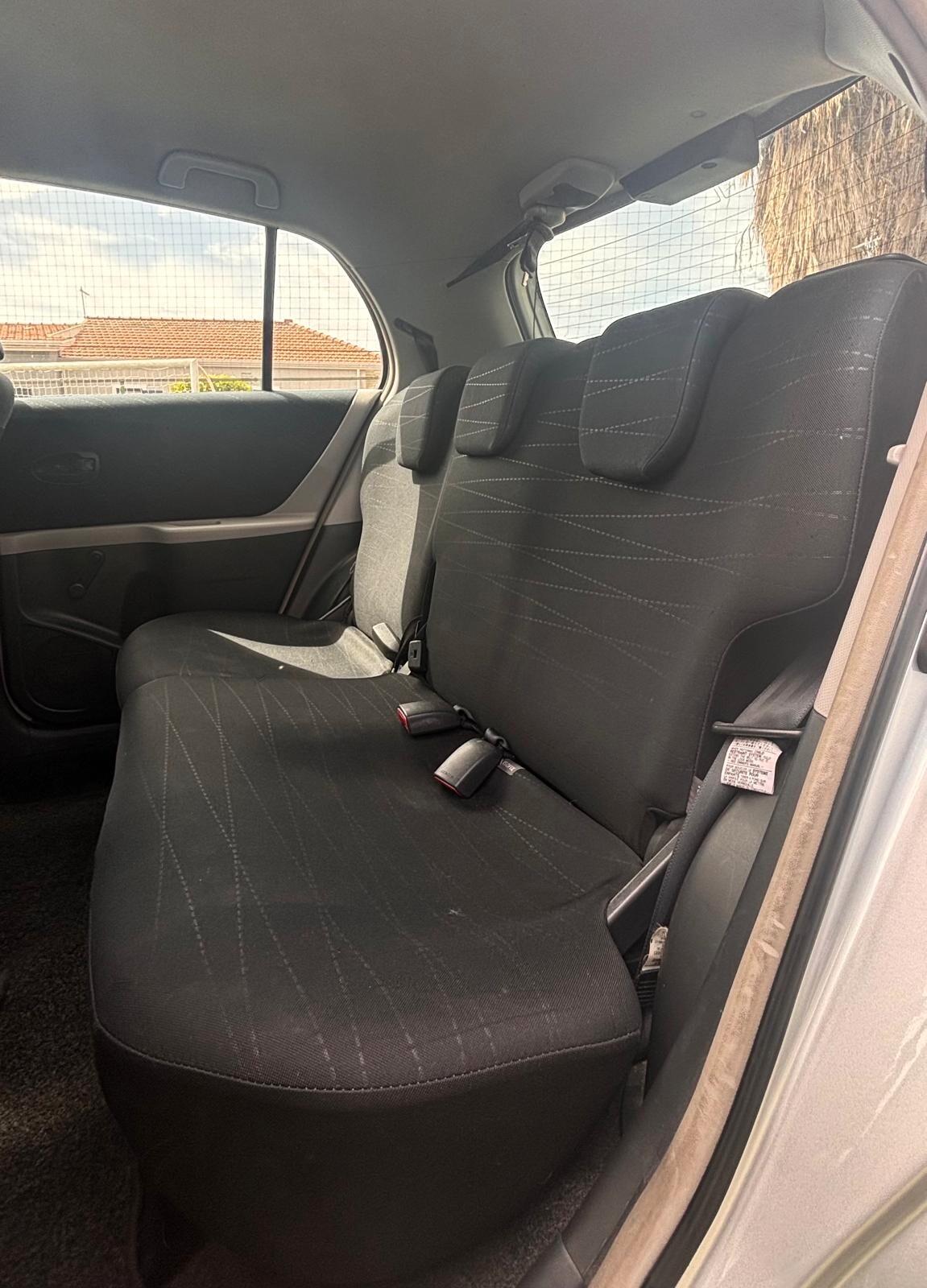 Toyota Yaris 1.0 5 porte