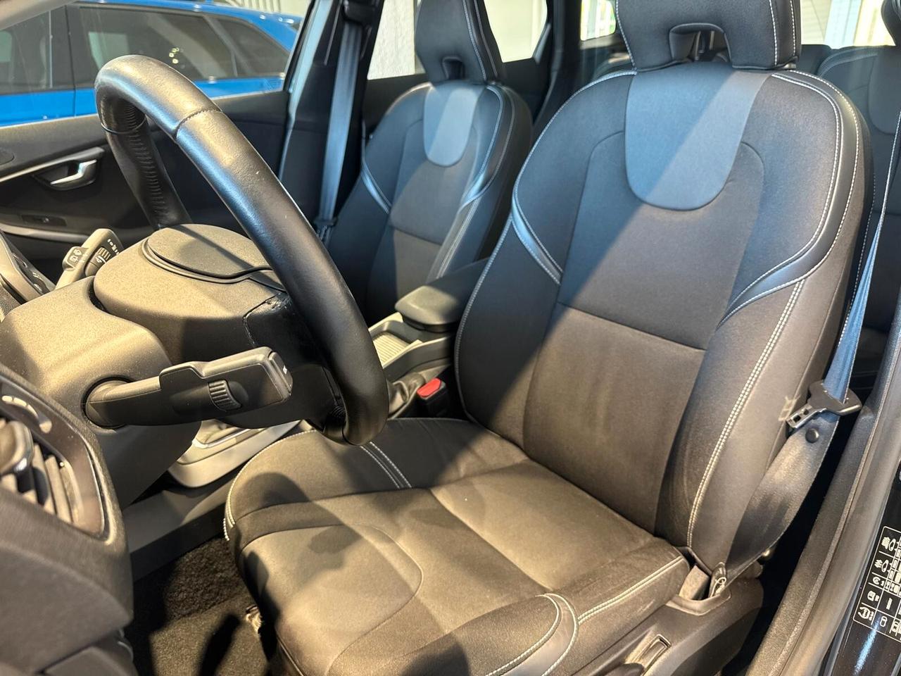 Volvo V40 D2 Momentum