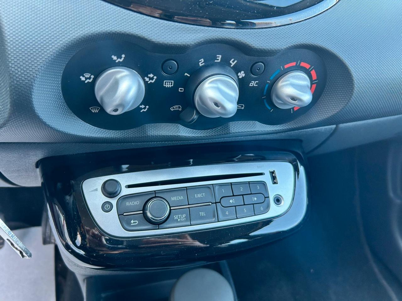 Renault Twingo 1.2B X NEOPATENTATI 2014