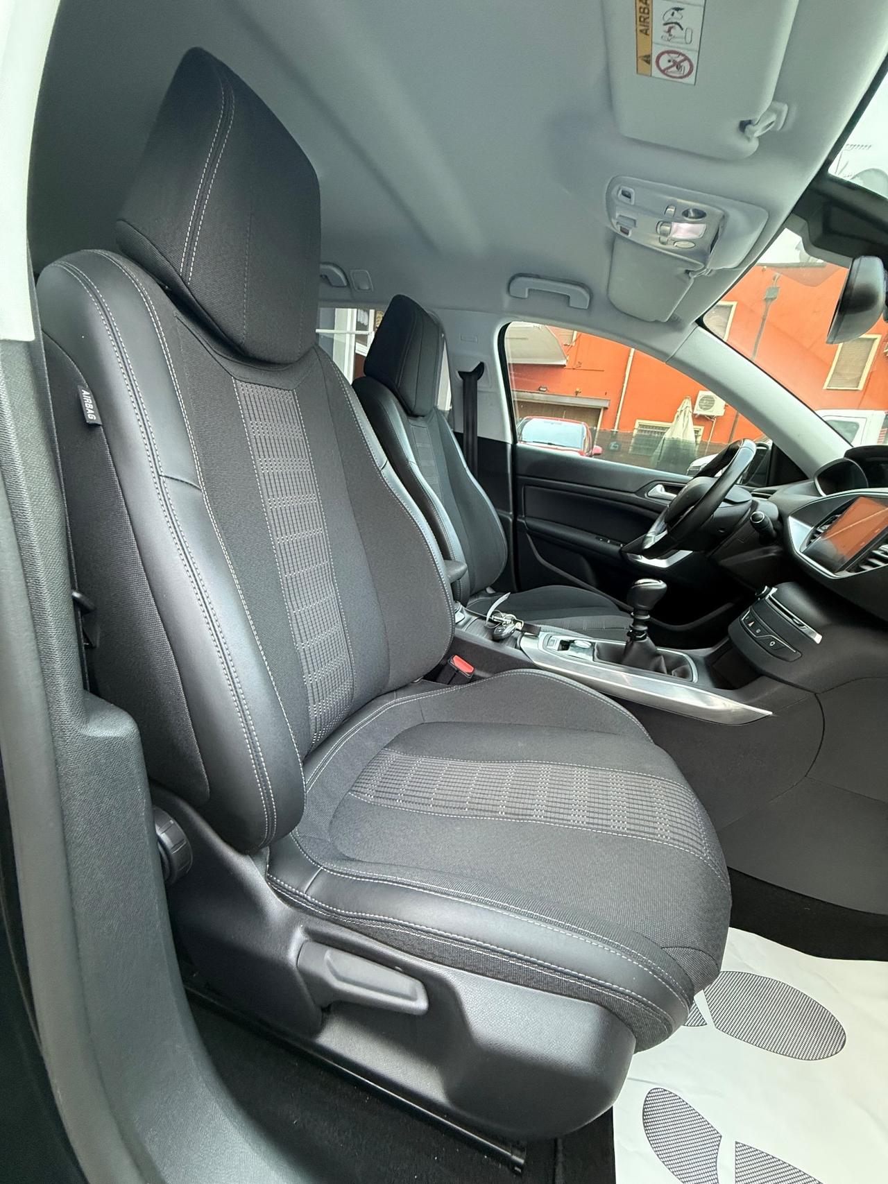 Peugeot 308 BlueHDi 130 S&S Allure