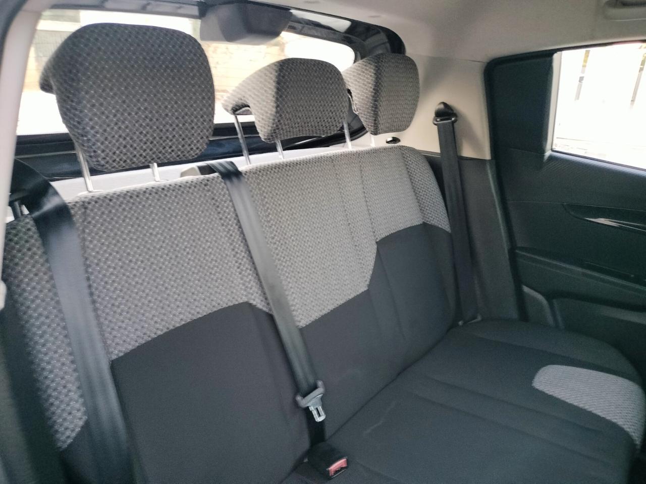 Mahindra KUV100 1.2 VVT M-Bifuel(GPL) K8