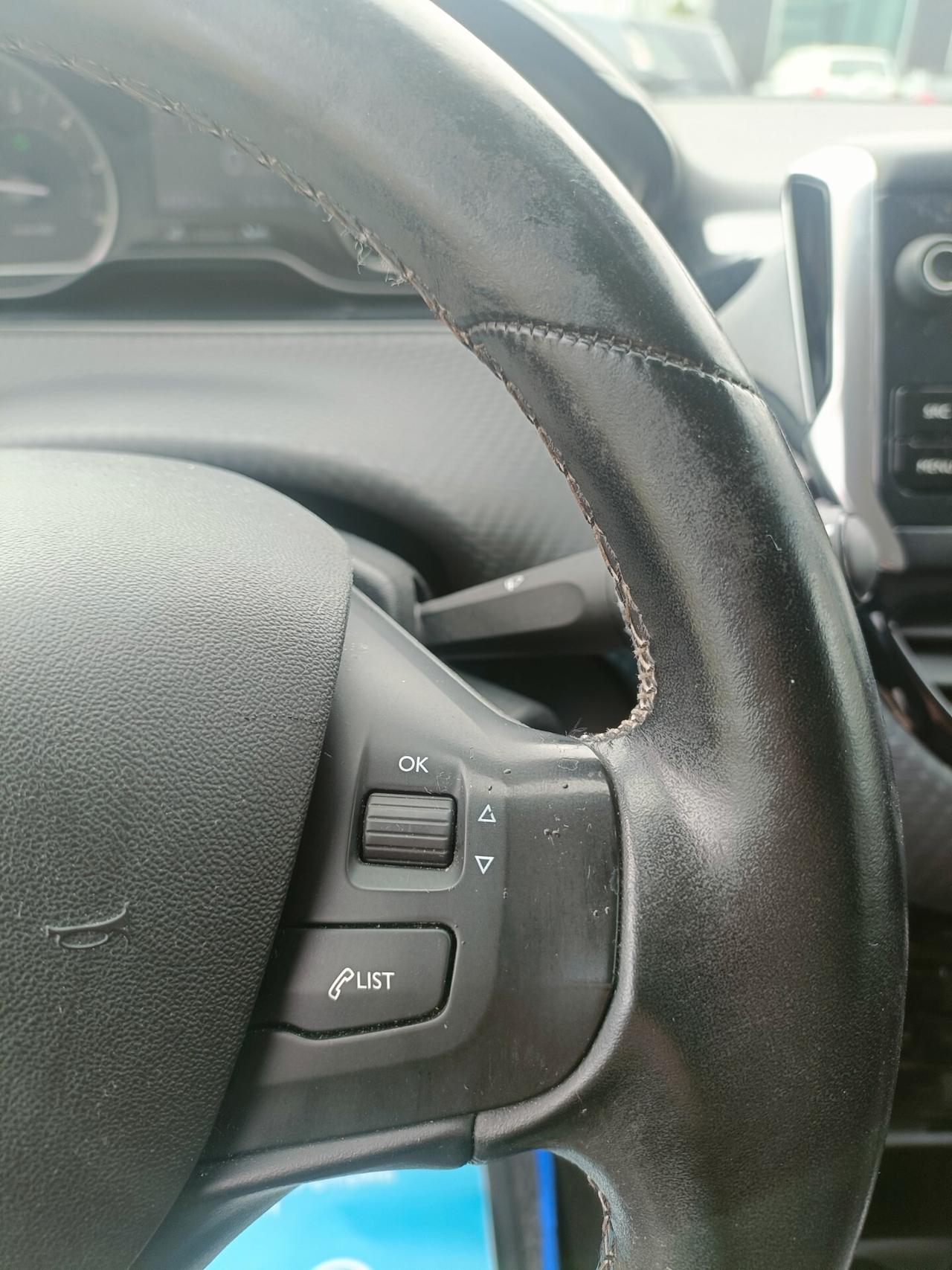 Peugeot 208 BlueHDi 75 5 porte Allure