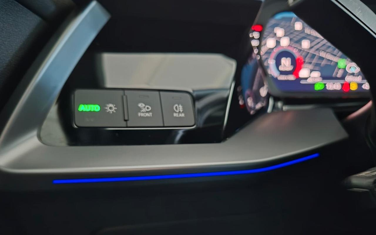 Audi A3 30 TDI S-tronic Business Advanced