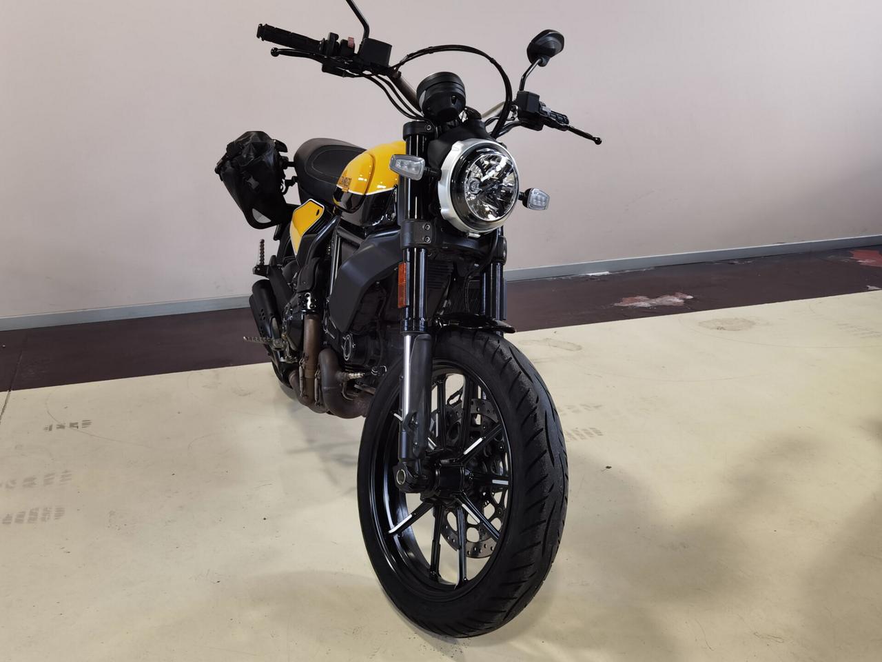 Ducati Scrambler FULL THROTTLE