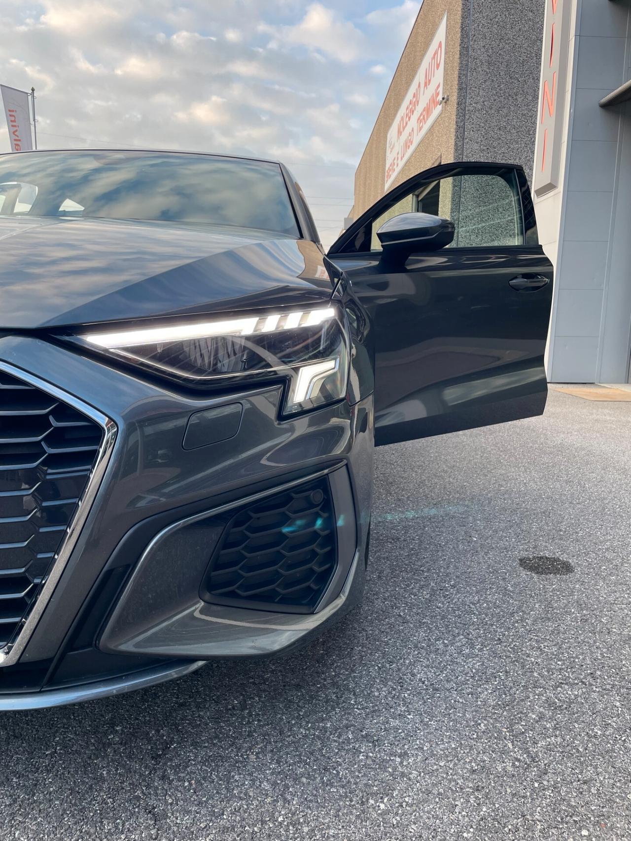 Audi A3 SPB 35 2.0TDI 150cv Stronic Sline