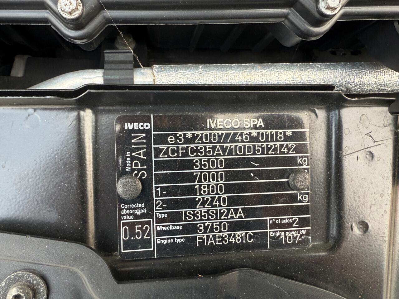 Iveco Daily 35S15/2.3/TEALIO/PATENTE B/2014