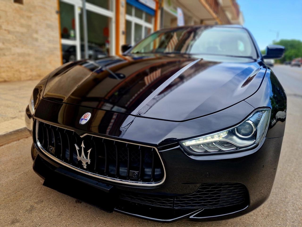 MASERATI GHIBLI V6 DIESEL 275CV NERISSIMO EDITION