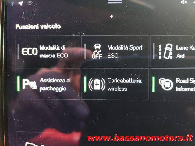 VOLVO V60 B4 (d) Geartronic Momentum Business