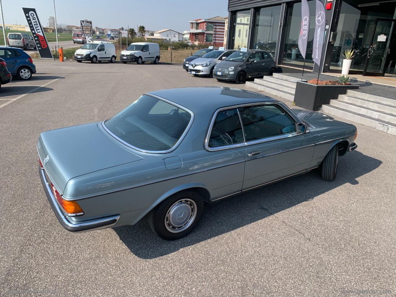 MERCEDES-BENZ 230 C AUTOMATICA DA COLLEZIONE