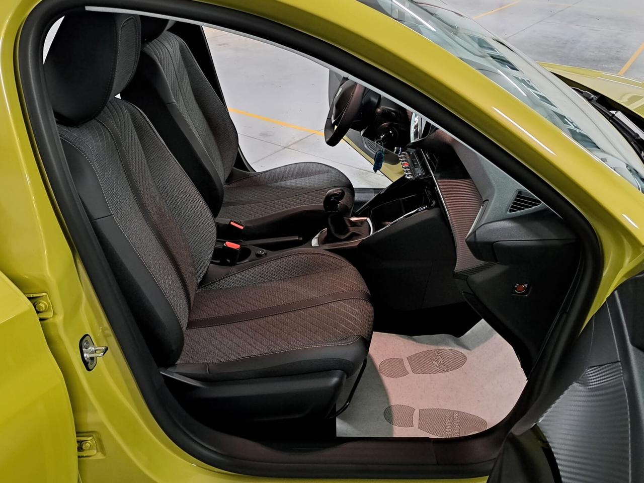 Peugeot 208 1200 PureTech 75CV Style 5 Porte Km. 0