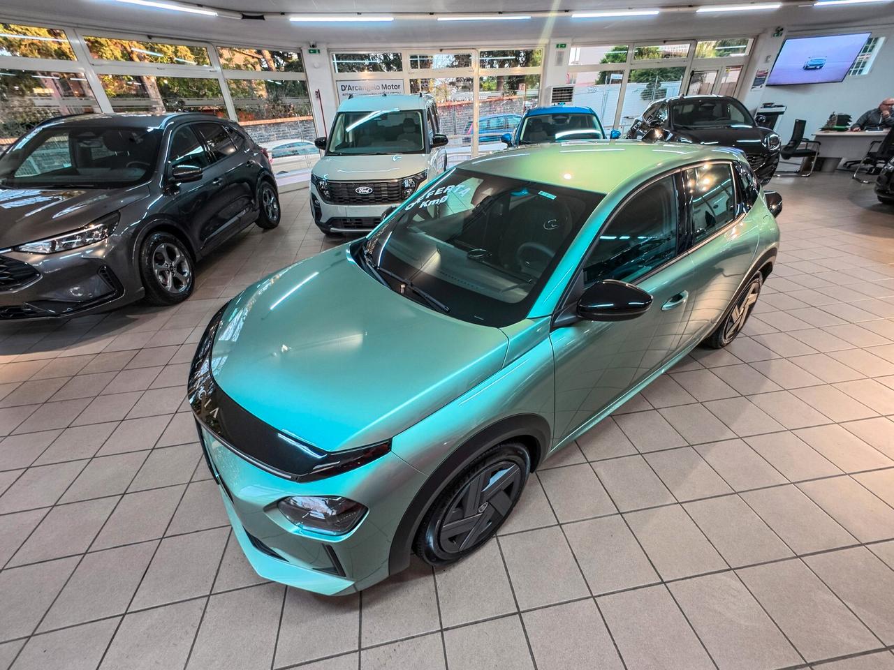 Lancia Ypsilon Hybrid e-DCT KM ZERO