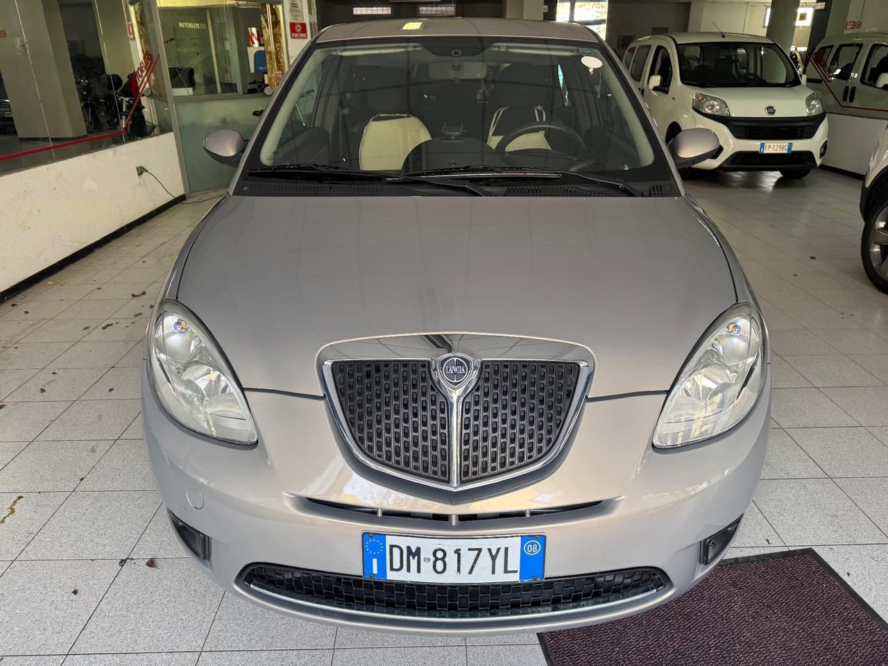 Lancia Ypsilon 1.2 Argento
