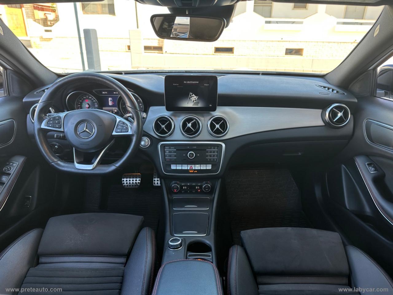 MERCEDES-BENZ GLA 200 d Automatic Premium NIGHT EDITION