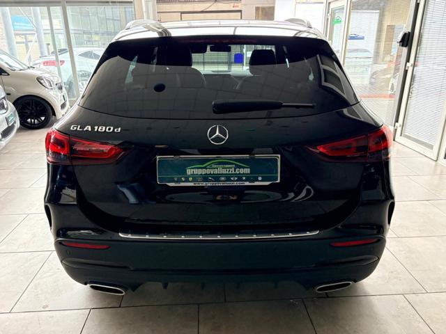 MERCEDES-BENZ GLA 180 d Premium AMG Night Pack AMBIENT * NEOPATENTATI *