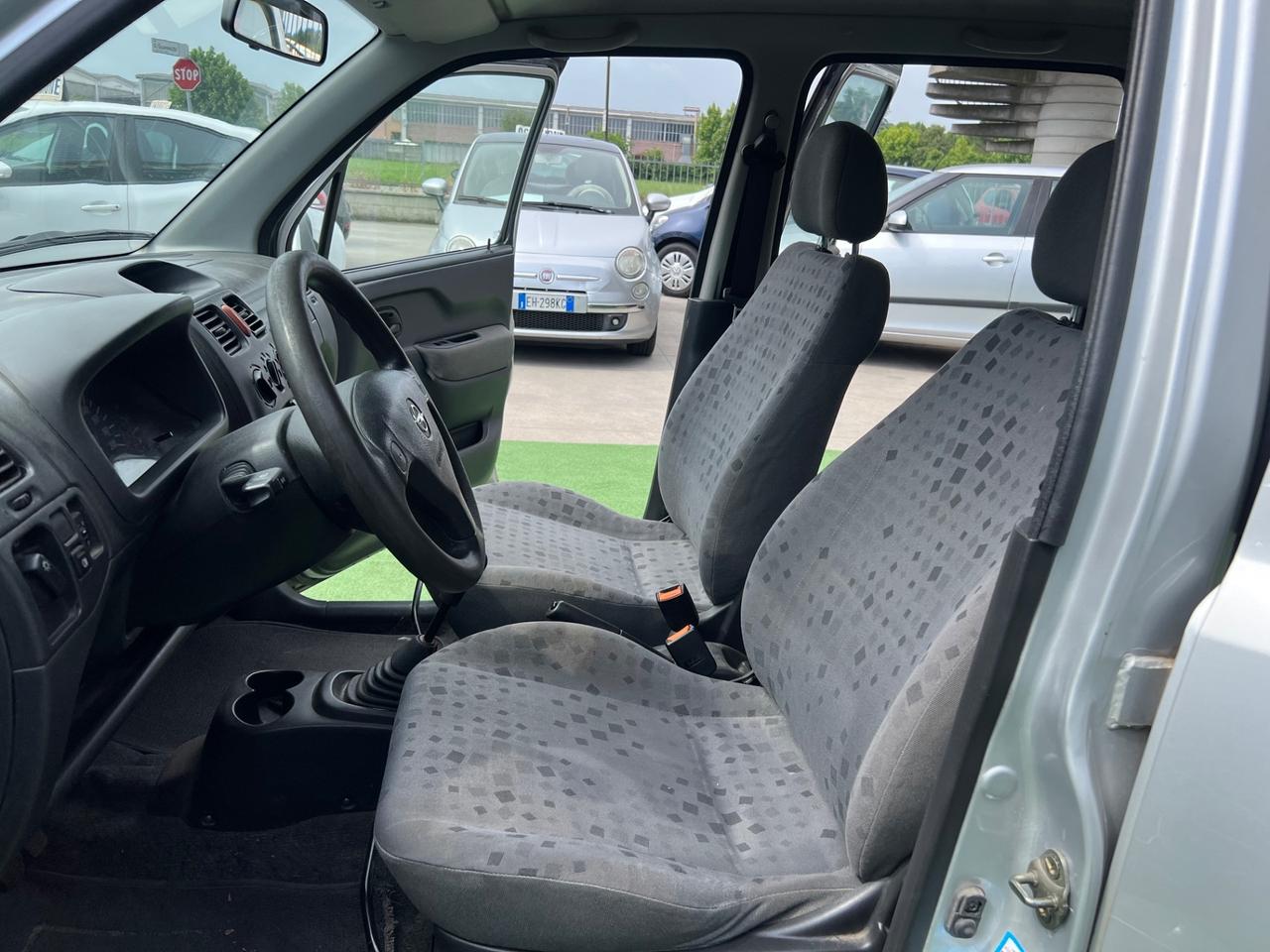 Opel Agila 1.2 16V Edition