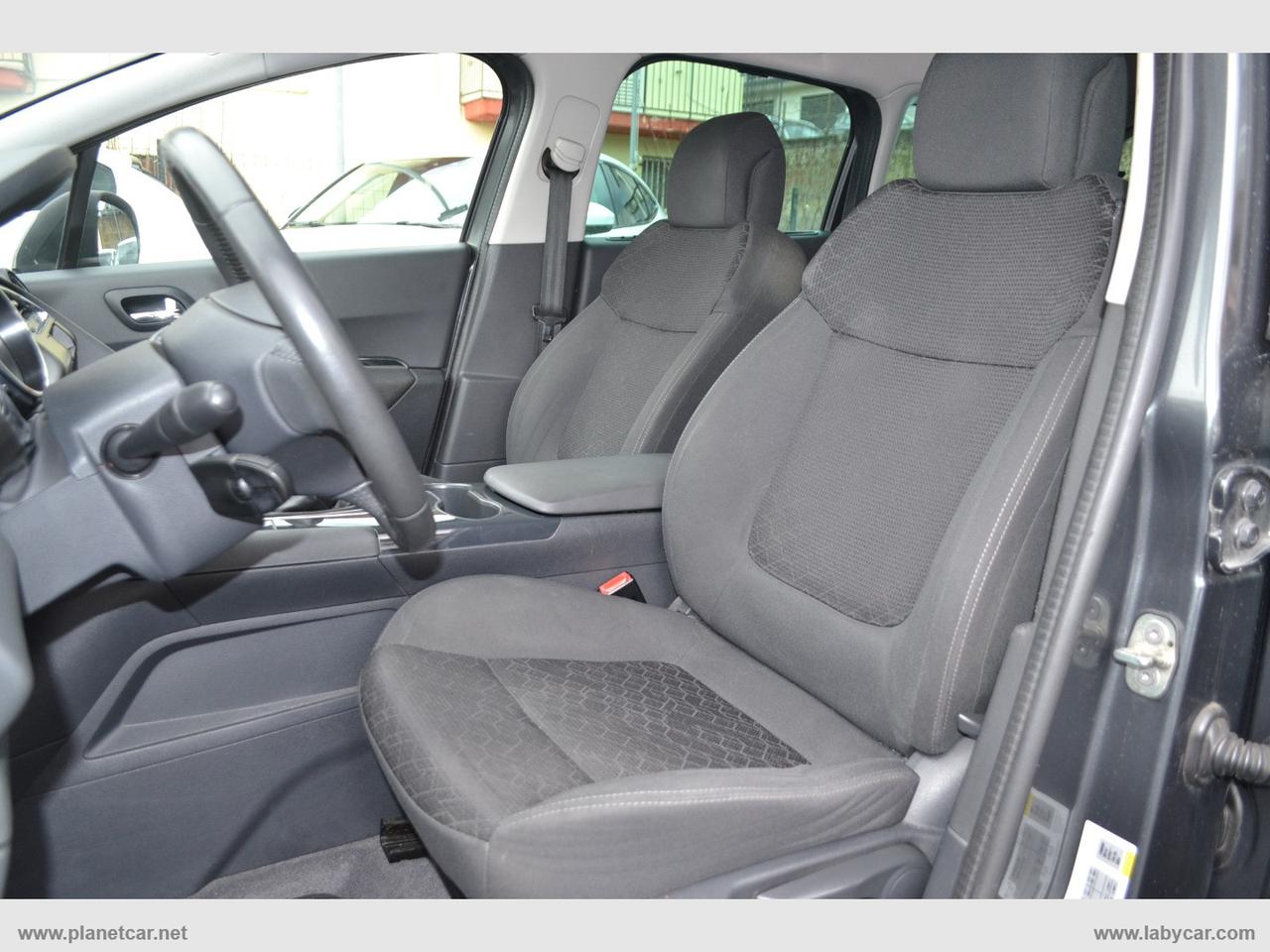 PEUGEOT 3008 1.6 HDi 115 CV Allure